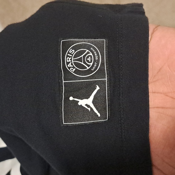 Nike-Jordan Paris-Saint-Germain Shirt - Picture 4 of 9